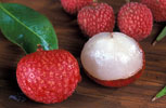 Lychees Whole and Peeled with Leave