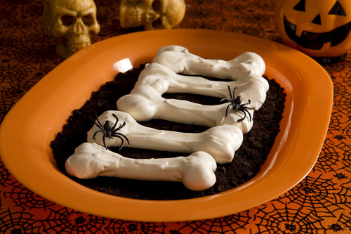 Meringue Bones Halloween Treats